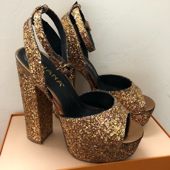 SOLD - Picture 1 of 4